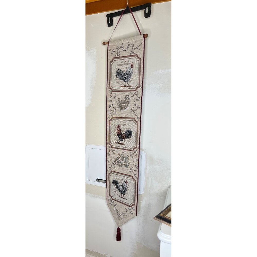 Rooster-Themed Decorative Tapestry Wall Hanging W/Burgundy Tassel Floral Borders
